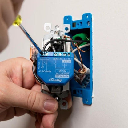 Shelly Plus 1 NO UL. Interruptor de relé inteligente operado por Wi-Fi, 1 canal 15 A, con contactos secos