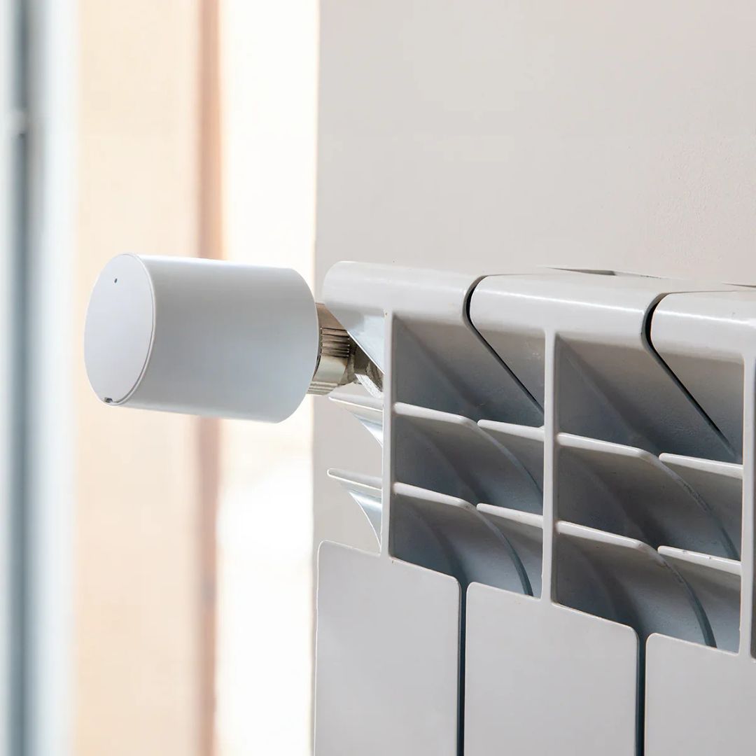Radiator with smart valve