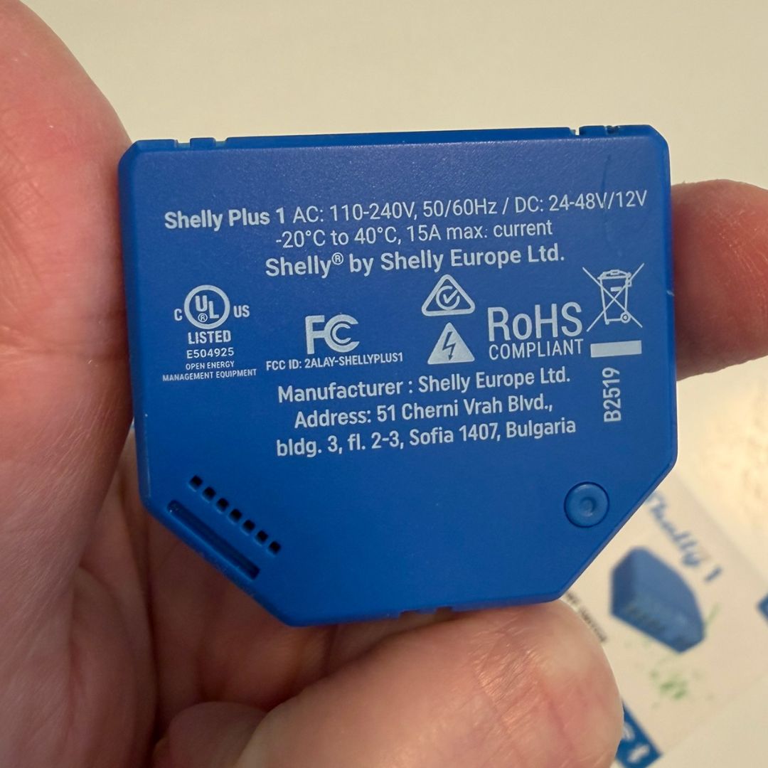 Shelly Plus 1 UL. WiFi Smart Relay Switch 15A, 1 Channel with Dry Contacts, No Hub Required. For Lights, Garage Doors & Automation (Open Box)