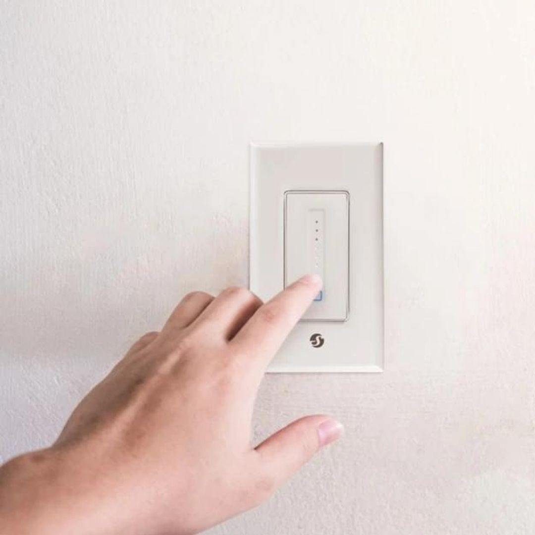 Regulador de intensidad de pared Shelly Plus con certificación UL. Regulador de intensidad de pared inteligente con Wi-Fi de última generación, diseño simple de 4 cables