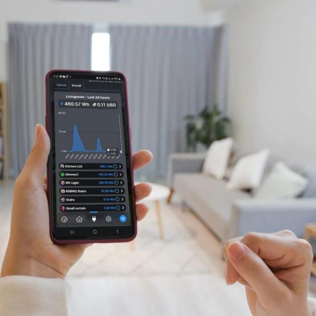 Shelly Plus Plug US con medición de potencia. El enchufe inteligente Wi-Fi que cabe en todas partes.