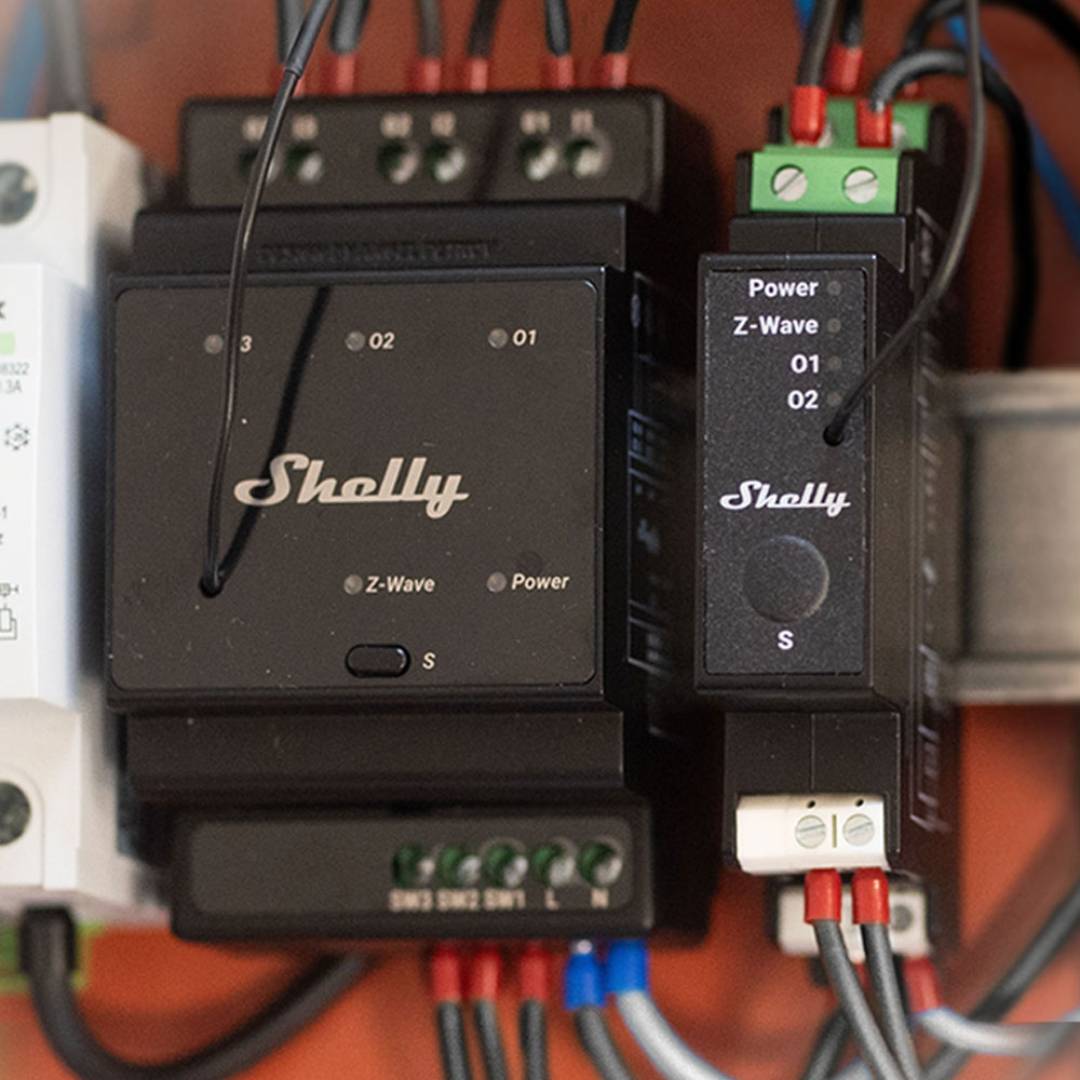 Shelly Wave Pro 3 LR. Z-Wave Long Range 3-Channel Smart Relay