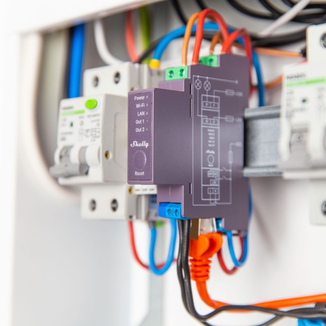 Shelly Pro 2. Relé inteligente profesional de 2 canales para carril DIN hasta 25A con conexión Wi-Fi, LAN y Bluetooth