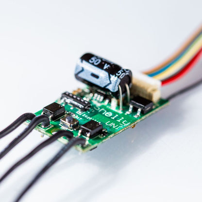 Shelly UNI. El mas pequeño Rele universal inteligente operado por Wi-Fi. Funciona con AC y DC. Apto para Automatización de Camper